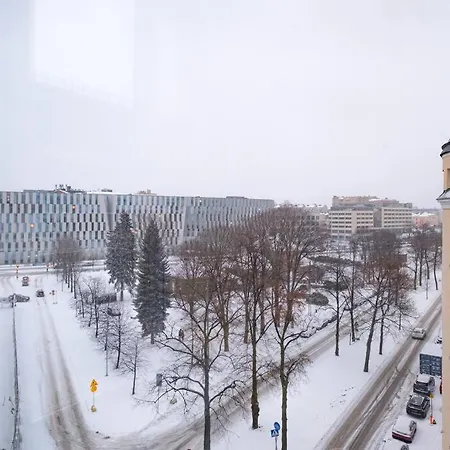 شقة Kattohuoneisto 2h Upealla Naekymaellae Metron Laehellae